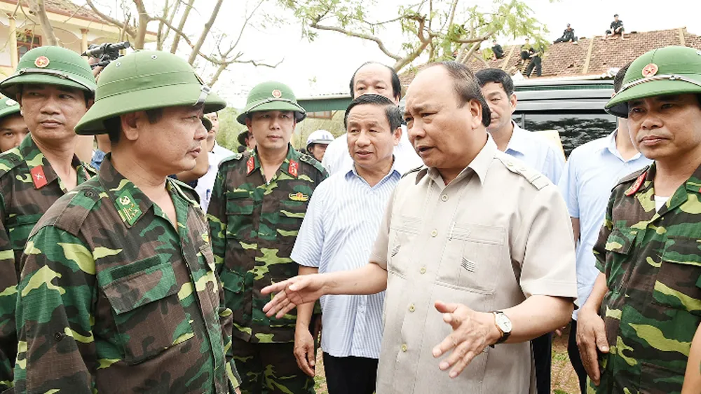 Thủ tướng: “Không để còn cảnh tiêu điều” những nơi bão đi qua ảnh 7