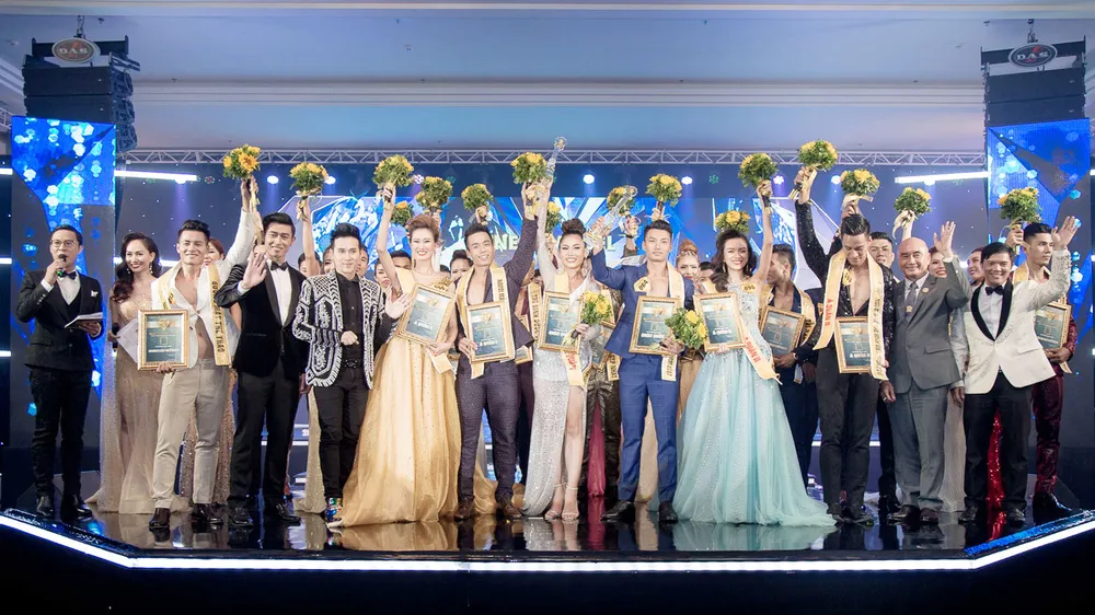 ​​Hoàng Hiếu, Quỳnh Như đăng quang Quán quân Vietnam Fitness Model 2017 ảnh 2