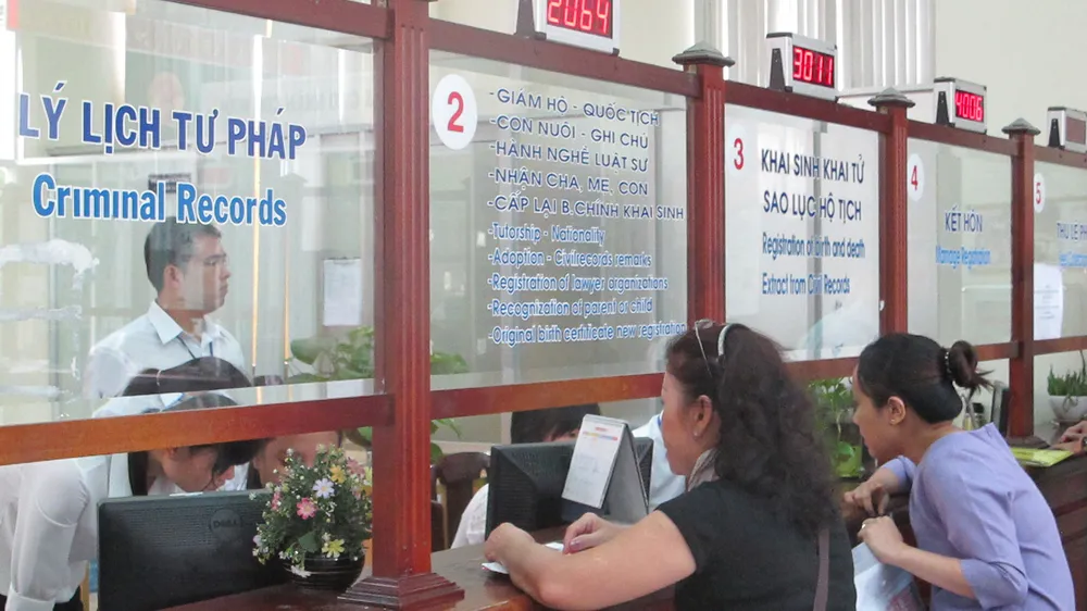 Gặp khó vì luật bất cập ảnh 1