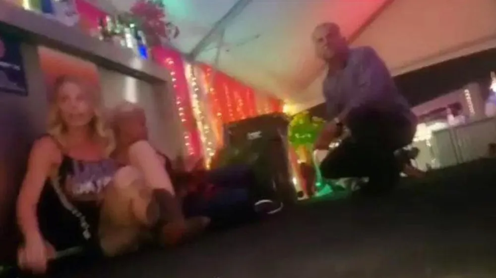 Xả súng ở Las Vegas, ít nhất 26 người thương vong ảnh 2