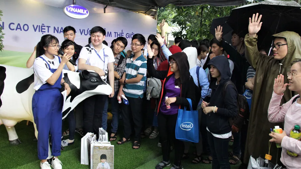 Vinamilk đồng hành cùng ngày hội việc làm cho sinh viên ảnh 2