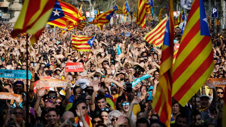 Catalonia chính thức tuyên bố độc lập khỏi Tây Ban Nha ảnh 1