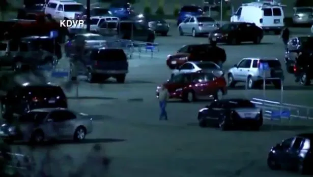 Mỹ: Xả súng tại siêu thị, ít nhất 2 người thiệt mạng ảnh 3