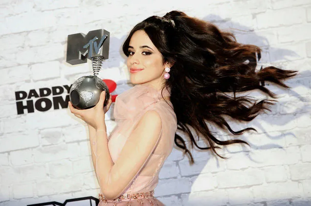 Lễ trao giải MTV EMA 2017: Nghệ sĩ trẻ Canada Shawn Mendes thắng lớn ảnh 2