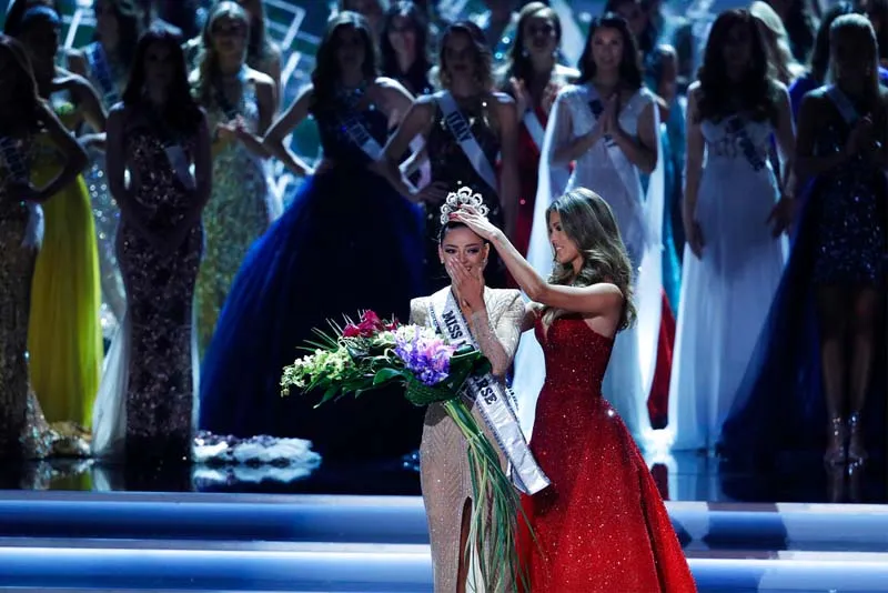Người đẹp Nam Phi đăng quang Hoa hậu Hoàn vũ 2017 ảnh 1