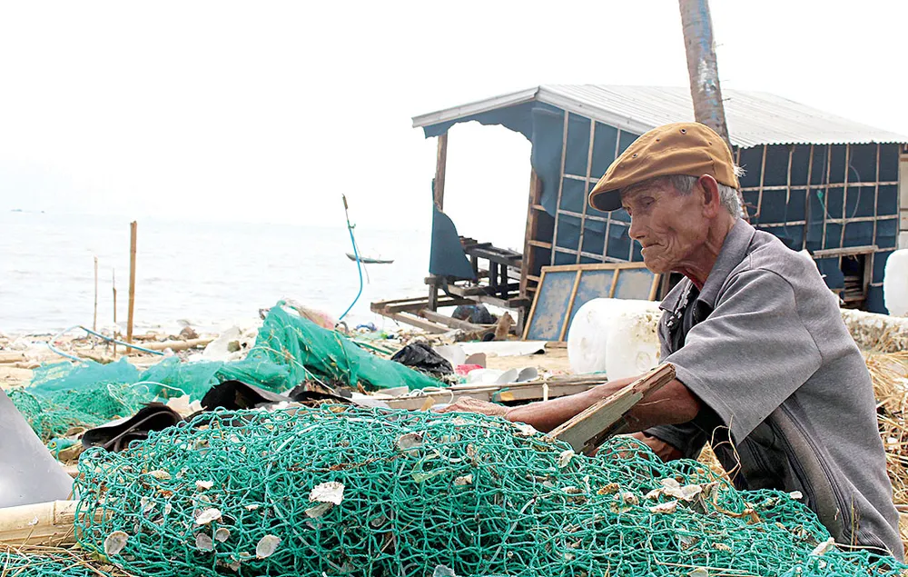 Nông dân miền Trung chuẩn bị vào mùa sau lũ bão ảnh 3