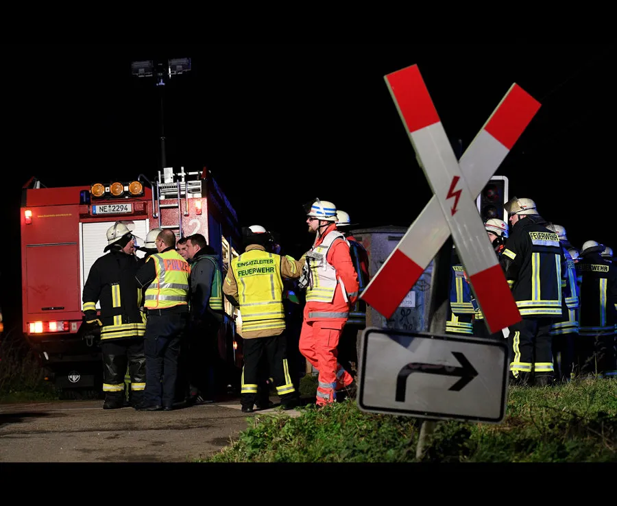 Tai nạn đường sắt tại Đức, ít nhất 50 người bị thương  ảnh 13