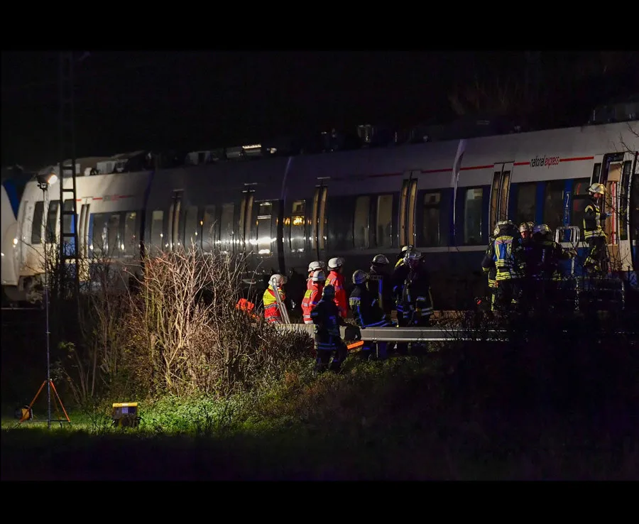 Tai nạn đường sắt tại Đức, ít nhất 50 người bị thương  ảnh 2