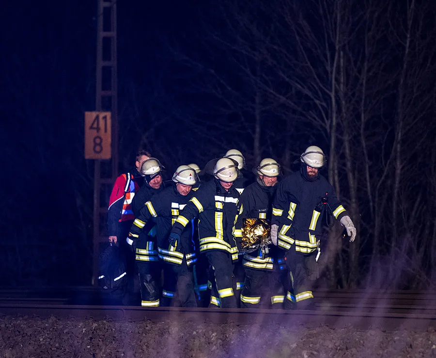 Tai nạn đường sắt tại Đức, ít nhất 50 người bị thương  ảnh 5