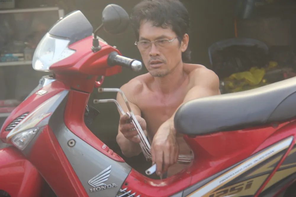 TPHCM: Người dân khổ sở vì triều cường vượt báo động 3  ảnh 8