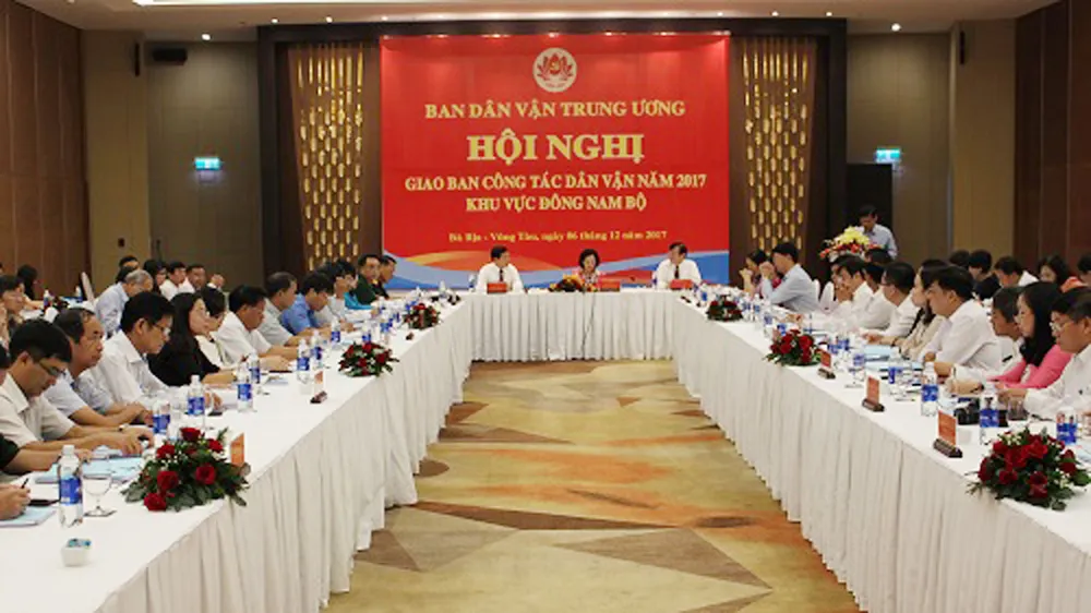 Giải quyết các điểm nóng bằng công tác dân vận ảnh 1