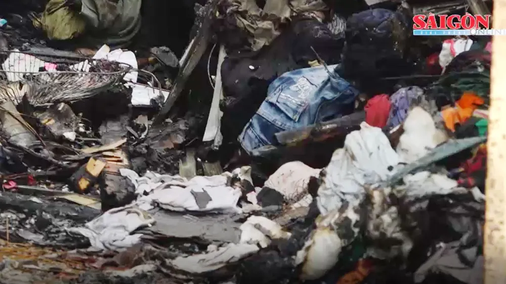 VIDEO: Lửa dữ dội thiêu rụi căn nhà trong hẻm sâu ảnh 1