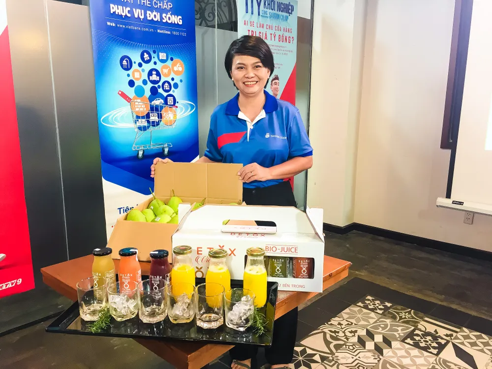 Thí sinh hoàn thiện kỹ năng kinh doanh sau cuộc thi khởi nghiệp ảnh 2