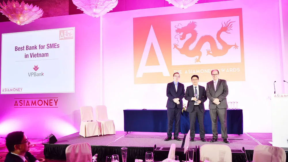 VPBank “thắng lớn” với giải thưởng và danh hiệu uy tín trong năm 2017 ảnh 1