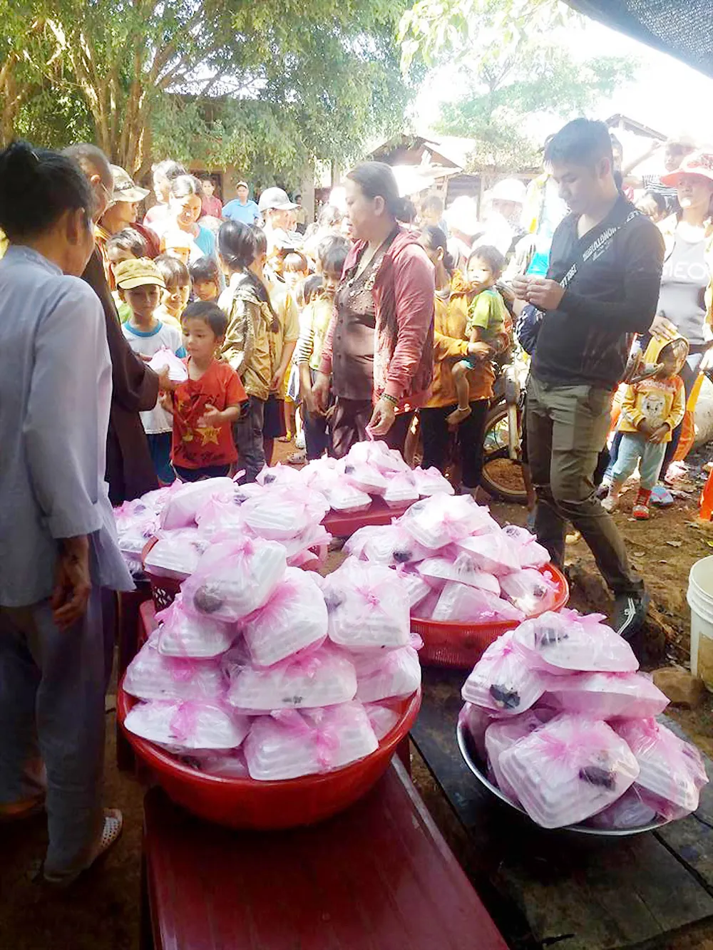 Đa dạng cách làm từ thiện ảnh 1