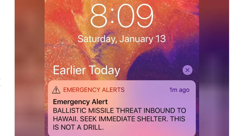  Nhân viên bấm nhầm nút báo động tấn công tên lửa, người dân Hawaii hoảng loạn ảnh 1