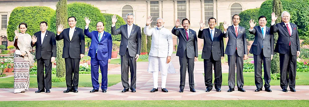 Chuyển động chính sách Hành động phía Đông  ảnh 1