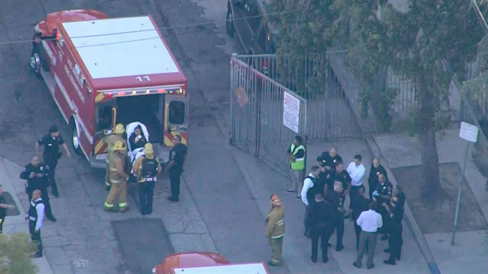 Nữ sinh 12 tuổi xả súng tại trường học, 5 người bị thương ảnh 2