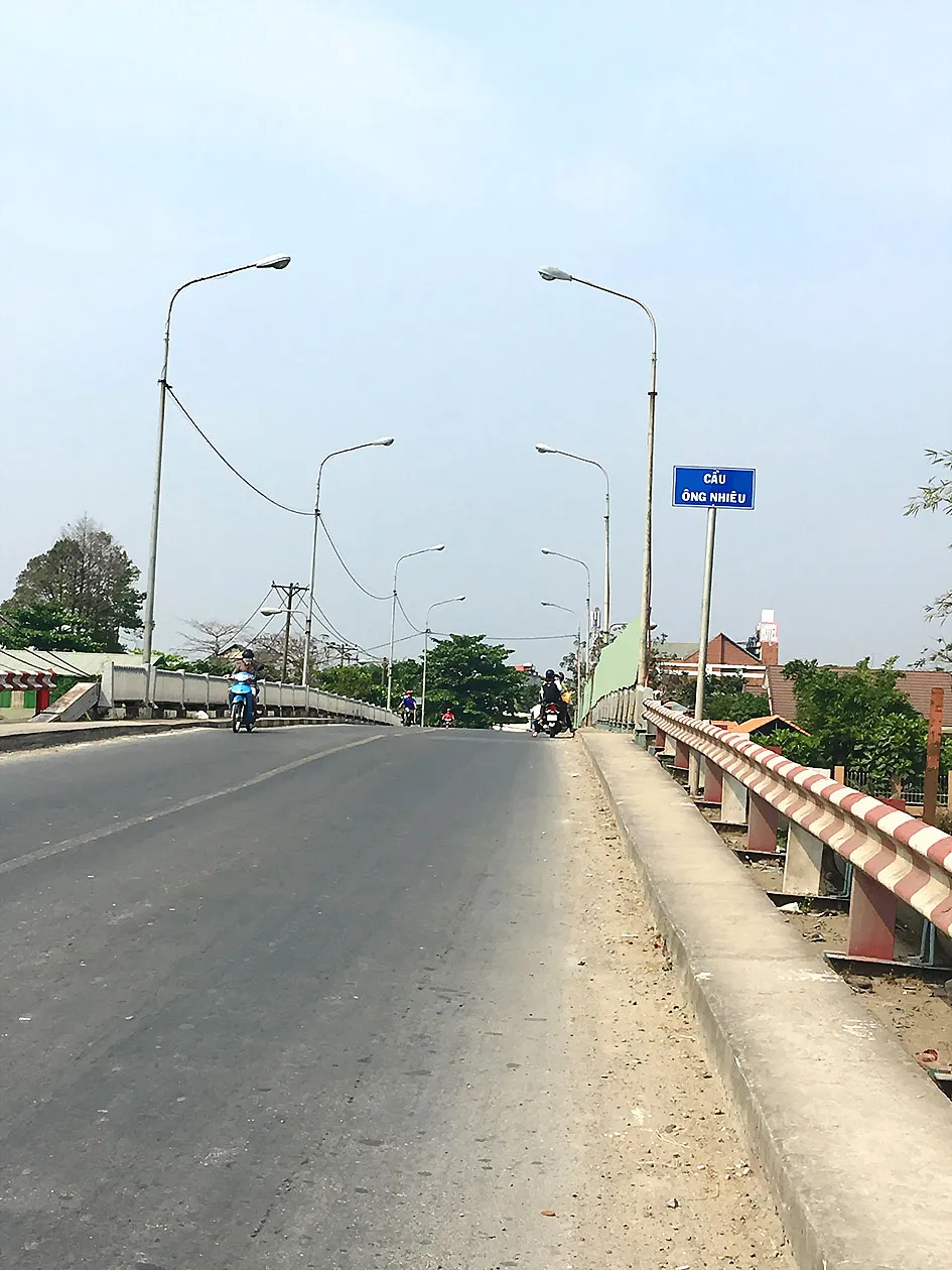 Chưa hợp lý trong việc xây lại cầu Ông Nhiêu ảnh 1