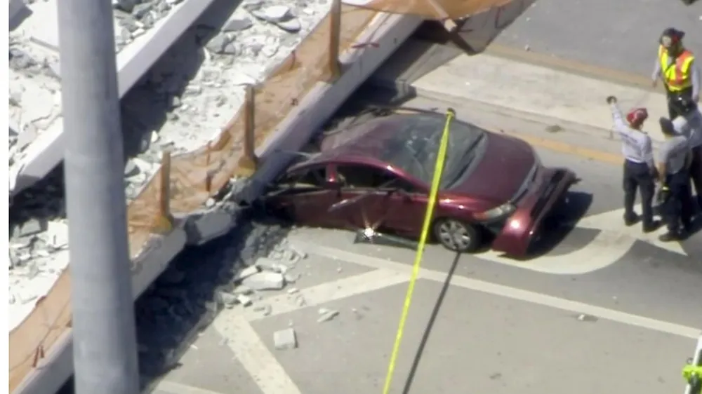 Sập cầu ở Florida, ít nhất 4 người thiệt mạng ảnh 2