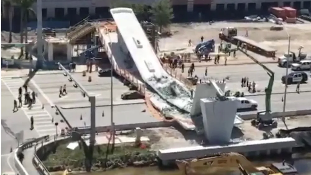 Sập cầu ở Florida, ít nhất 4 người thiệt mạng ảnh 12