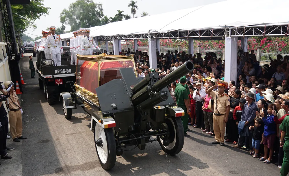 Lễ an táng nguyên Thủ tướng Phan Văn Khải ảnh 15