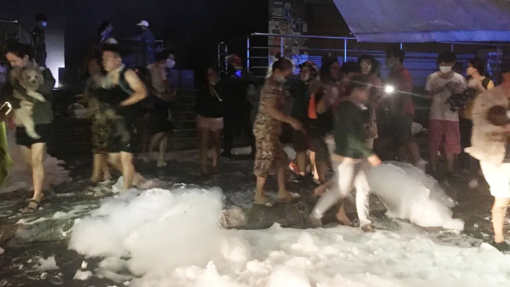 Đêm kinh hoàng của cư dân chung cư Carina Plaza ảnh 6