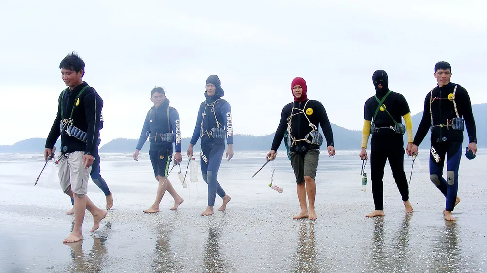 Nhọc nhằn thợ săn sâm biển ảnh 1