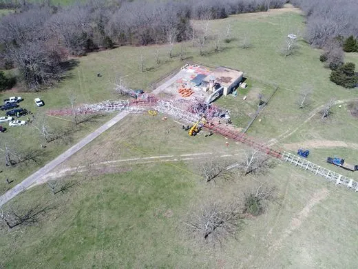 Sập tháp truyền hình ở Mỹ, 6 người thương vong ảnh 1