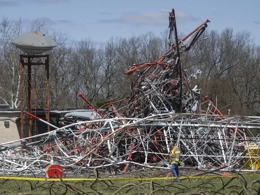 Sập tháp truyền hình ở Mỹ, 6 người thương vong ảnh 8