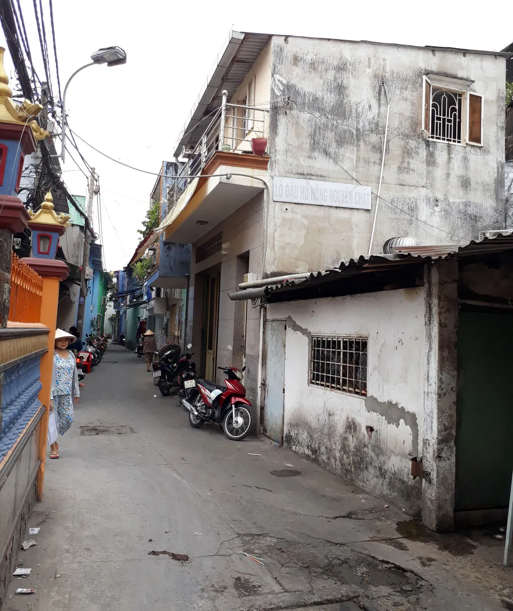 Dãy nhà lấn hẻm ảnh 1