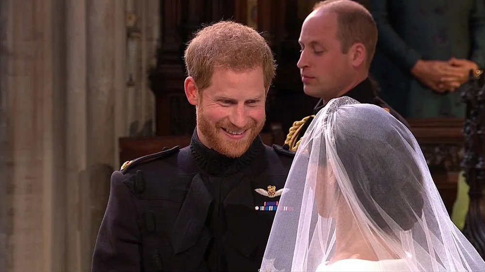 Hoàng tử Harry và Meghan Markle chính thức là vợ chồng ảnh 9