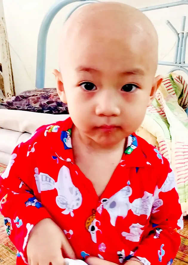 Bé trai 3 tuổi bị ung thư ảnh 1