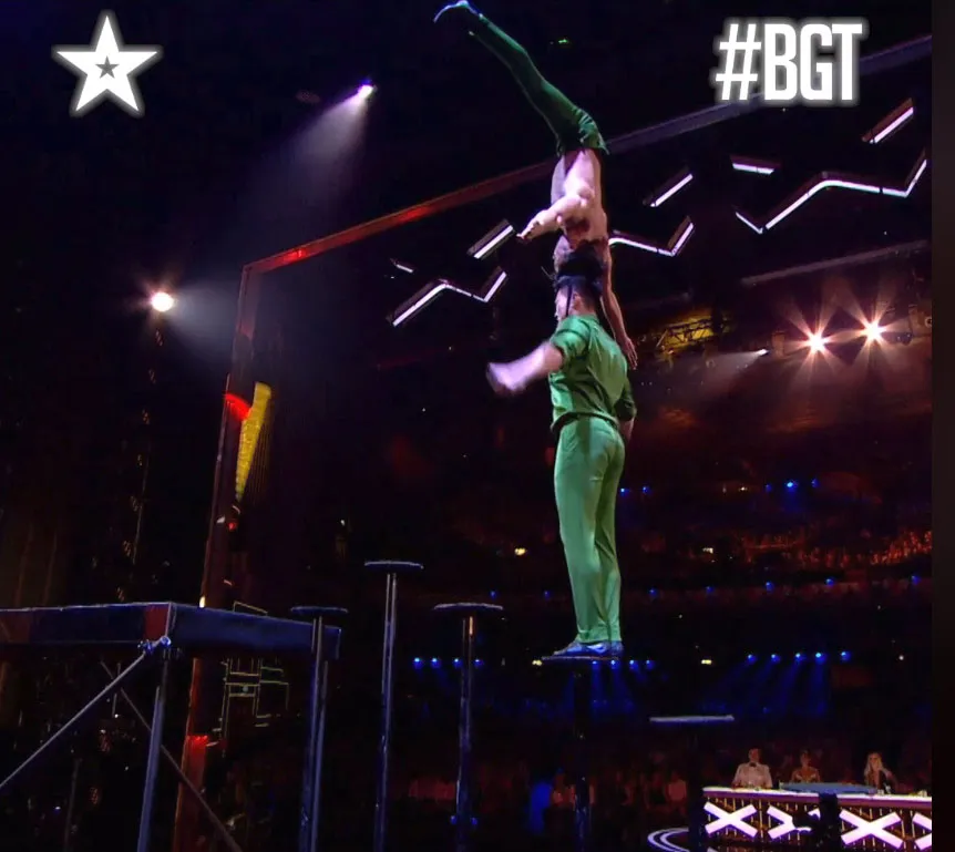 Quốc Cơ - Quốc Nghiệp làm khán giả thót tim tại chung kết Britain's Got Talent 2018 ảnh 5