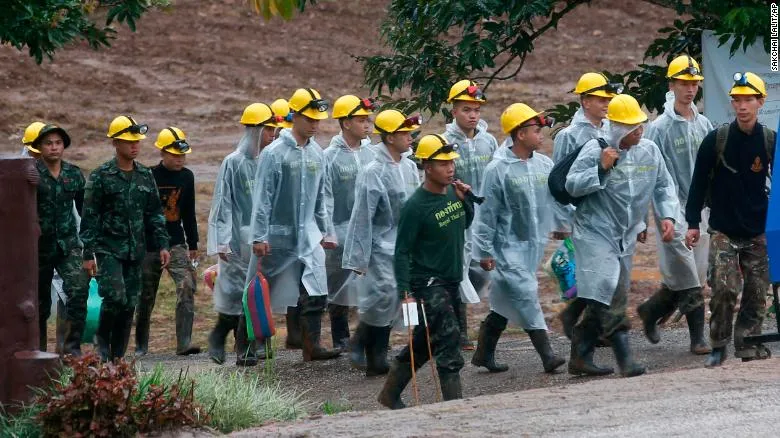 Người đứng đầu lực lượng cứu hộ: 5 thành viên đội bóng sẽ ra ngoài trong ngày hôm nay ảnh 1