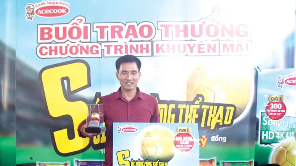 Sở hữu quả bóng vàng cùng Hảo Hảo