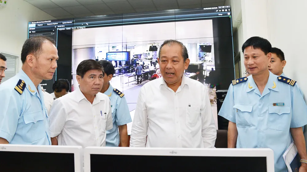 Phó Thủ tướng Thường trực kiểm tra công tác cải cách hành chính tại TPHCM ảnh 3