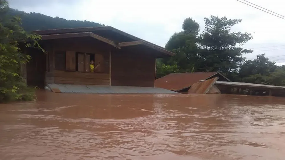 Người dân khu vực hạ lưu được thông báo sơ tán trước khi vỡ đập thủy điện Sepien Senamn? ảnh 15