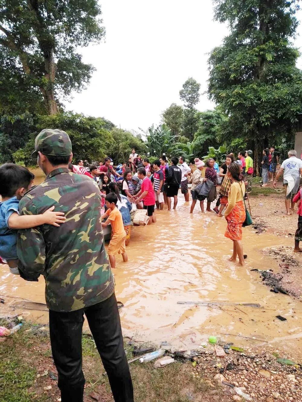 Người dân khu vực hạ lưu được thông báo sơ tán trước khi vỡ đập thủy điện Sepien Senamn? ảnh 11