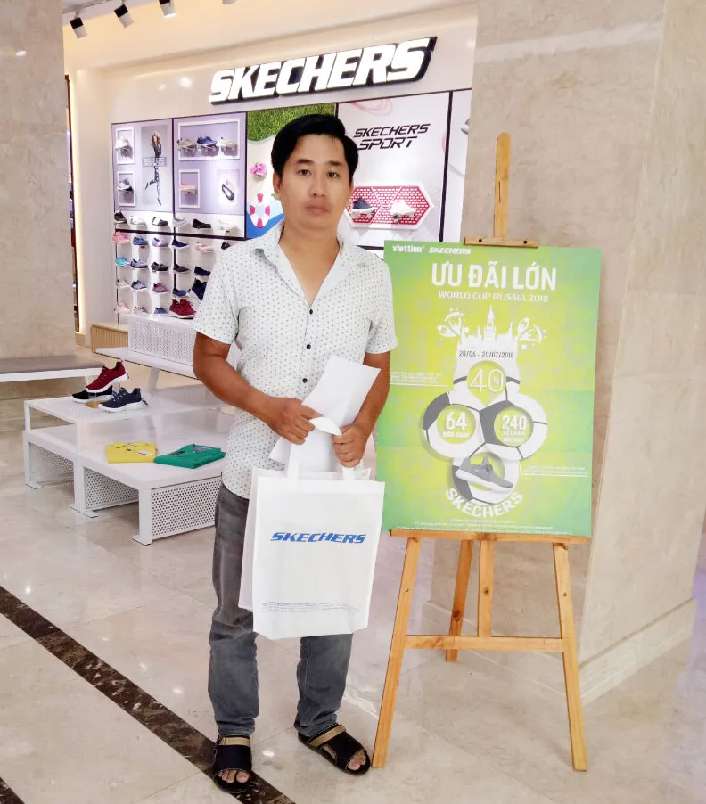 Mời bạn đọc đến nhận giải chương trình “Nhanh tay dự đoán trúng giày Skechers“ ảnh 2