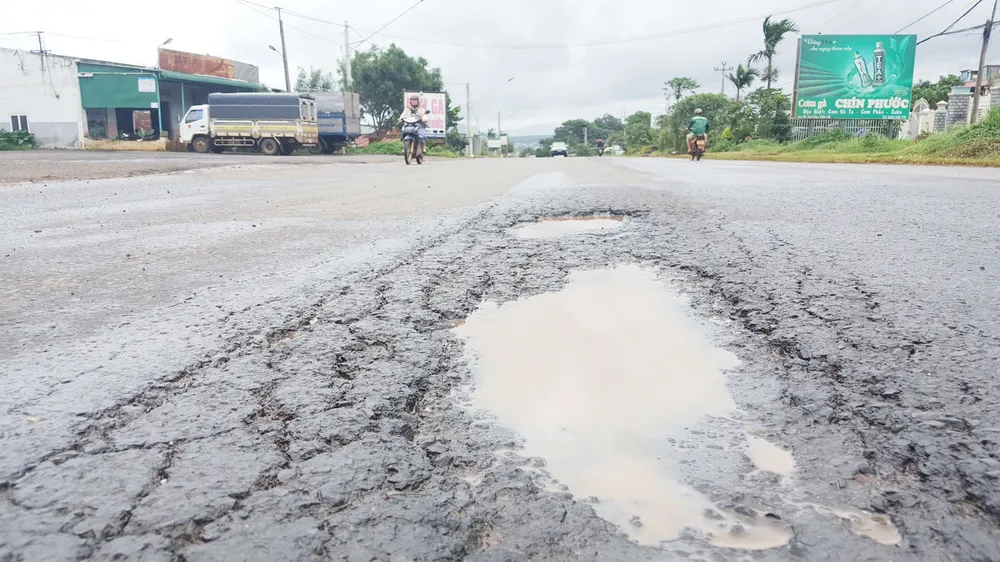 “Dải lụa” qua Tây Nguyên chắp vá nhiều nơi ảnh 2