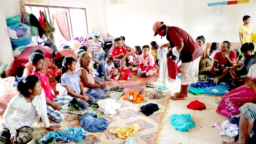 Tình người trong thảm họa ở Lào ảnh 4