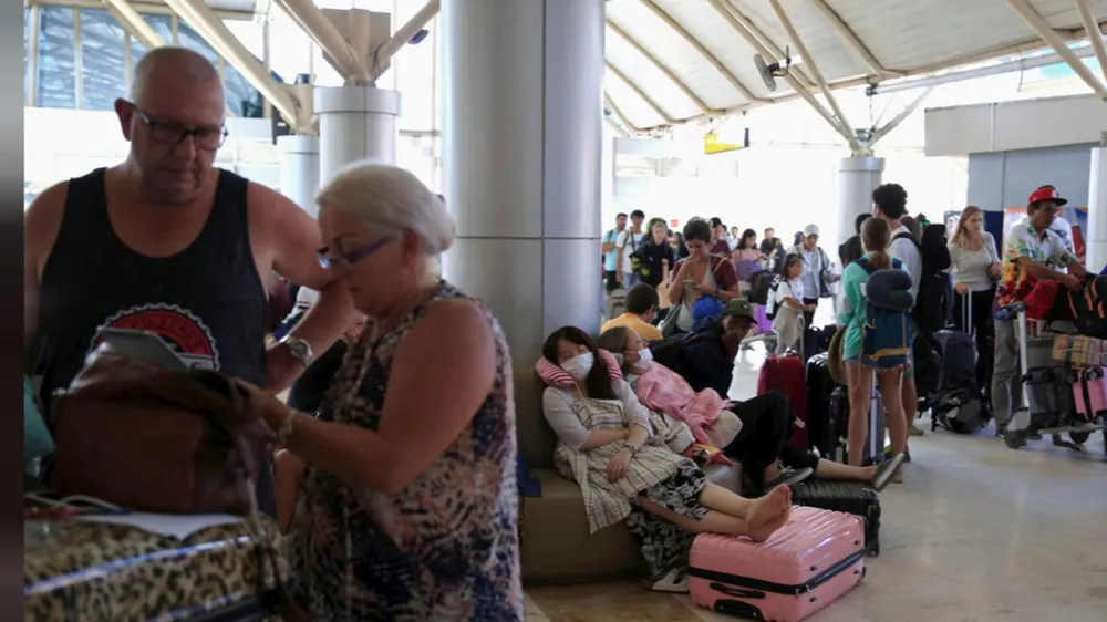 Động đất tại Indonesia: Sơ tán 900 du khách trên quần đảo gần Lombok ảnh 3