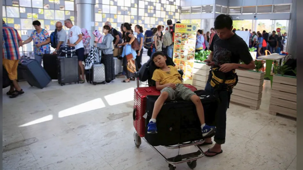 Động đất tại Indonesia: Sơ tán 900 du khách trên quần đảo gần Lombok ảnh 5