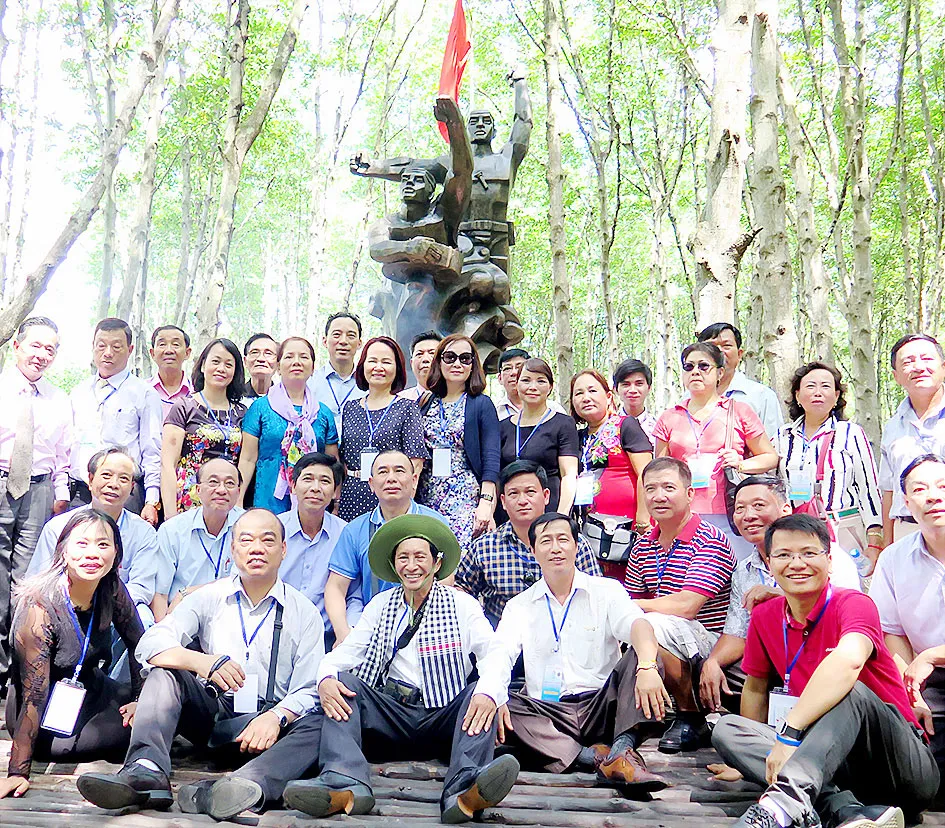 Loay hoay kết nối kiều bào trẻ ảnh 1