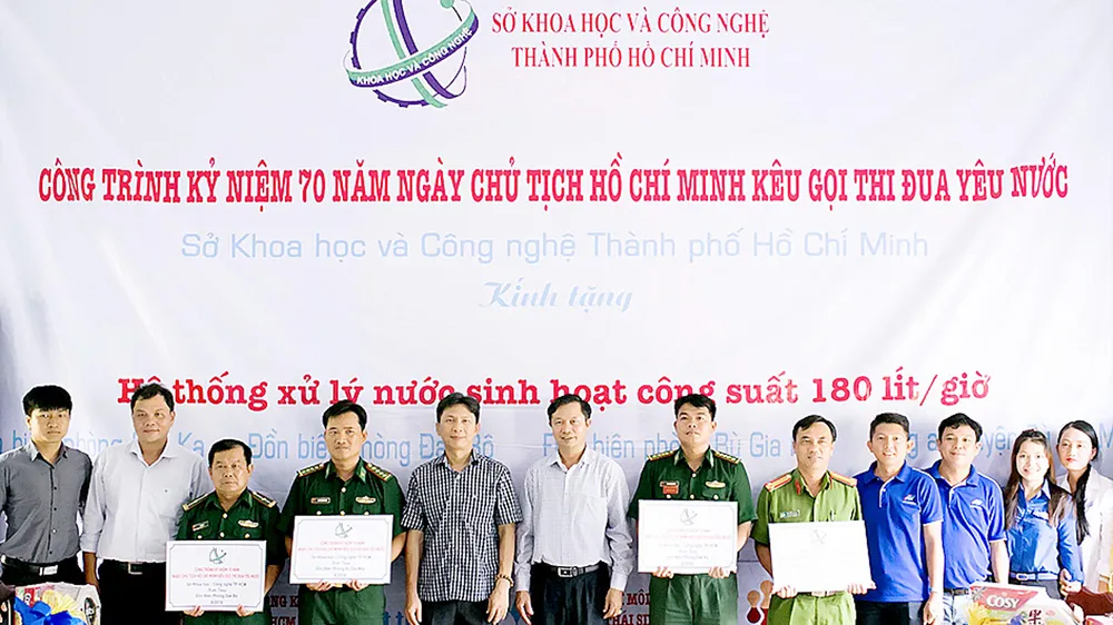 Tặng bộ đội hệ thống lọc nước sinh hoạt