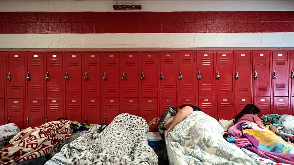 Siêu bão Florence là một trong chuỗi 9 cơn bão đang hoạt động trên thế giới ảnh 18