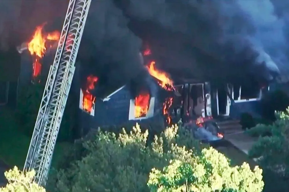 Hàng chục vụ nổ khí gas ở ngoại ô TP Boston, 1 người thiệt mạng, 12 người bị thương ảnh 13