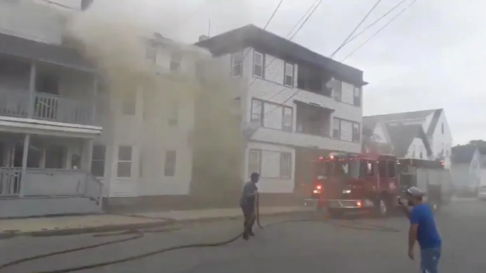 Hàng chục vụ nổ khí gas ở ngoại ô TP Boston, 1 người thiệt mạng, 12 người bị thương ảnh 11