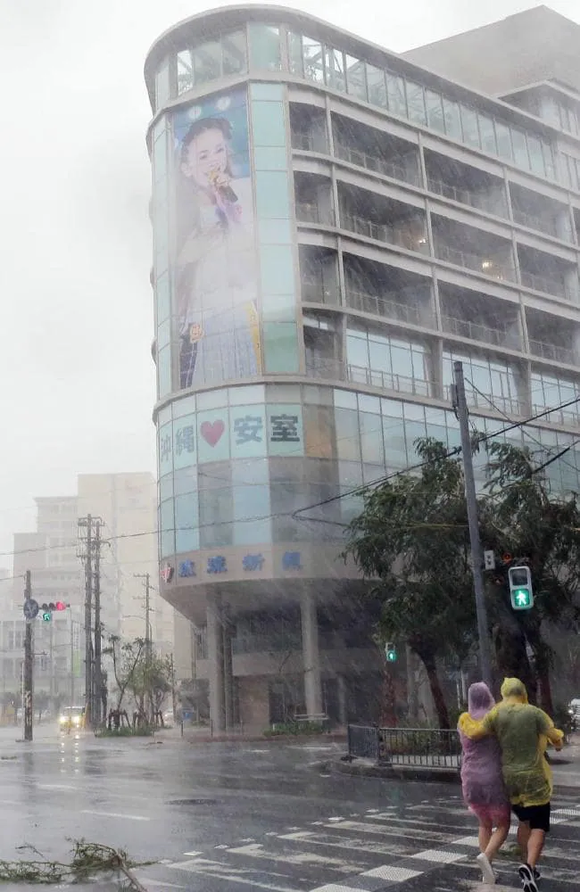 Bão Trami đổ bộ Nhật Bản, 5 người bị thương ảnh 5